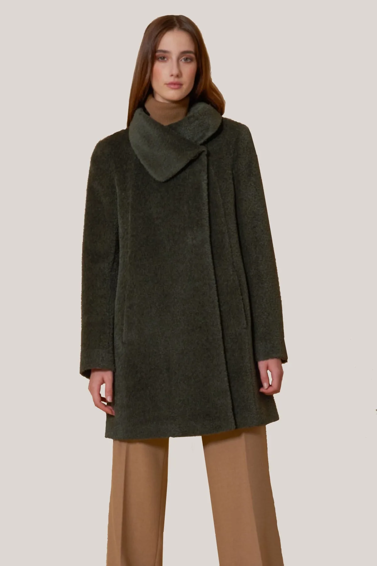 Alpaca & Wool Coat with Petal Collar 86001